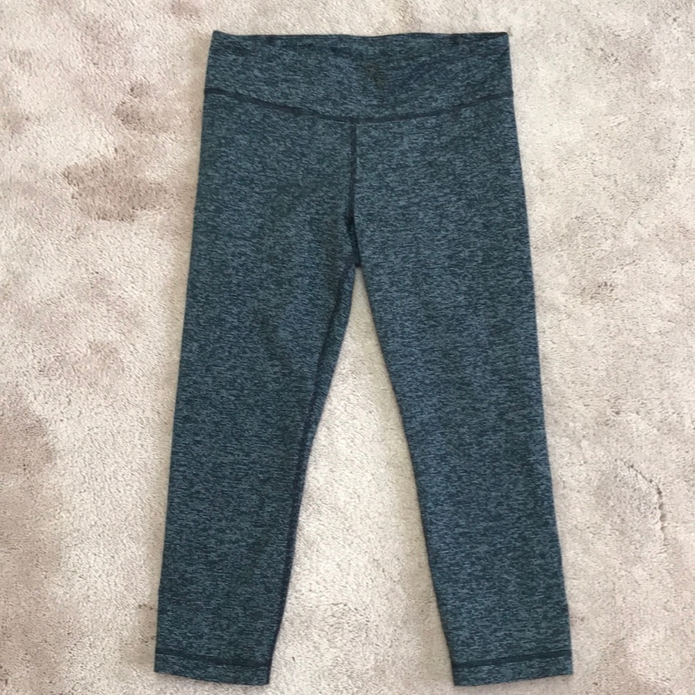Heather Grey Under Armour 3/4 tights